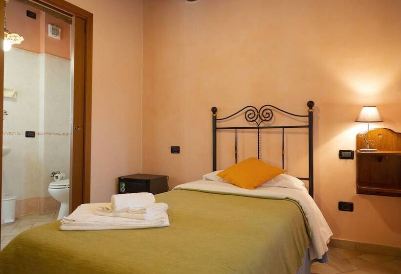 غرفة قياسية فردية, Albergo Rocca Ranne