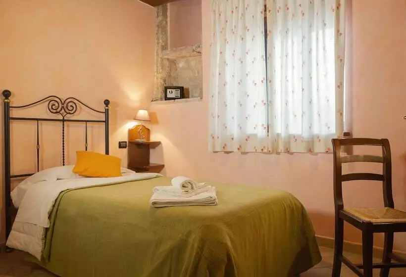 Standard Yhden Hengen Huone, Albergo Rocca Ranne