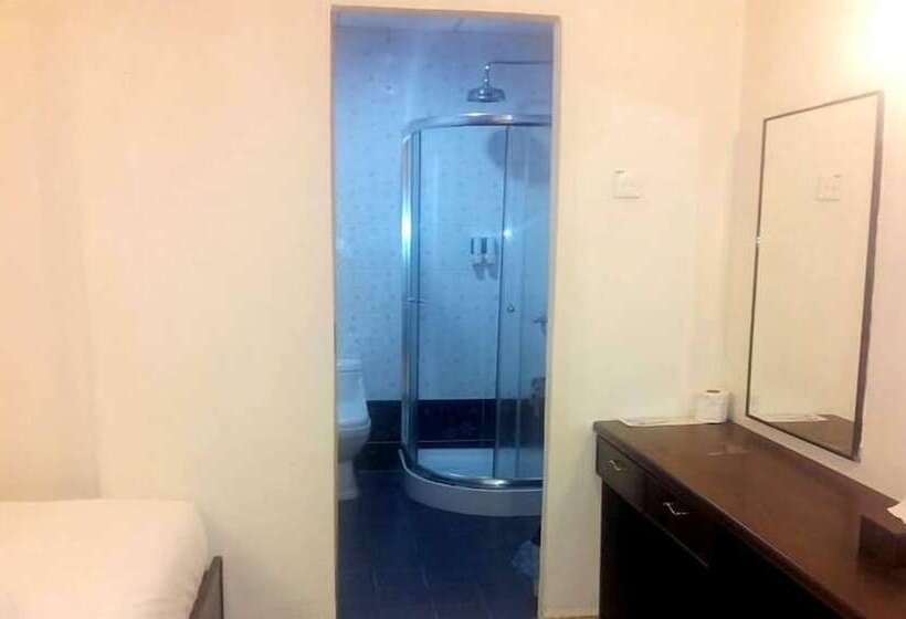 غرفة قياسية ثلاثية, Bintang Indah