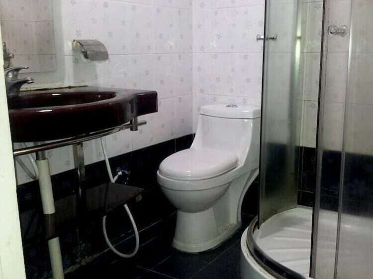 غرفة قياسية ثلاثية, Bintang Indah