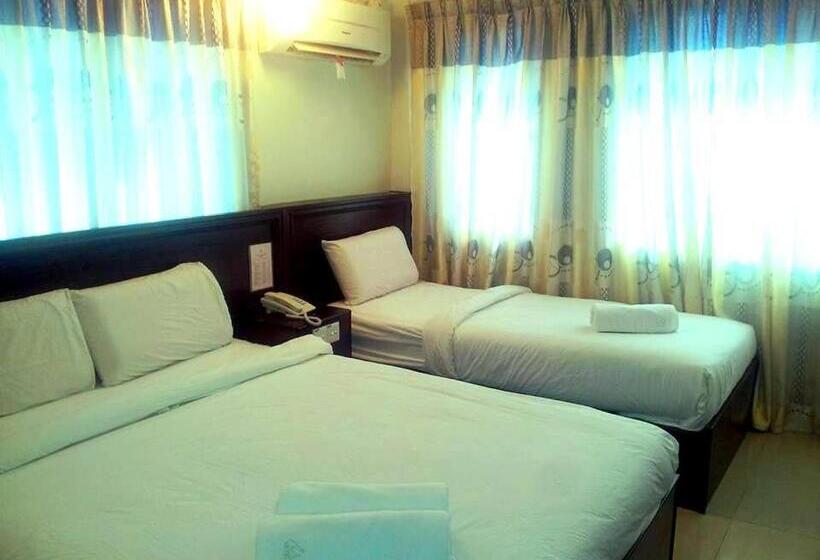 غرفة قياسية ثلاثية, Bintang Indah