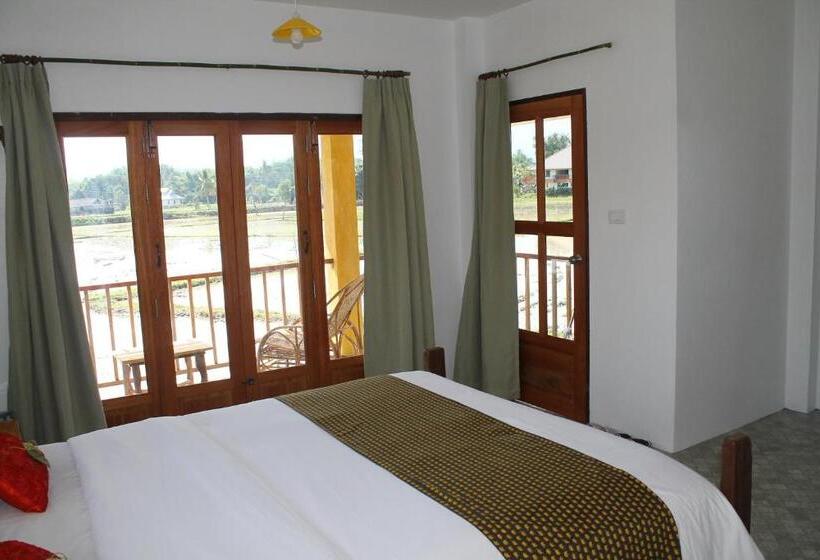 بانگلوی سوپریور, Country Retreat