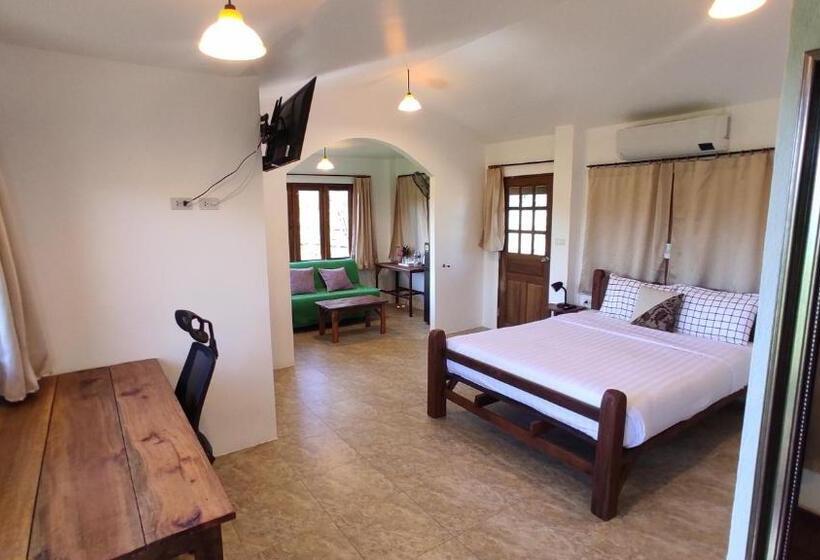 חדר סופריור, Country Retreat