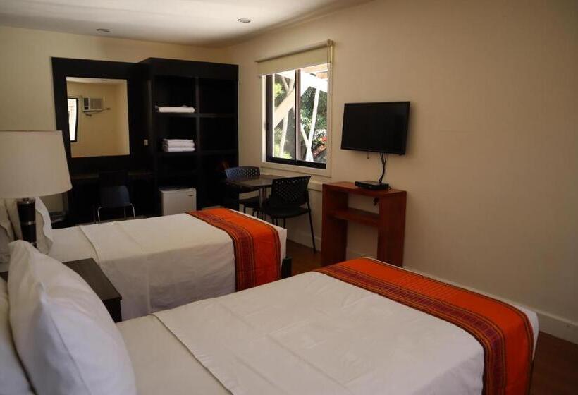 سوییت جونیور, Domicilio Lorenzo