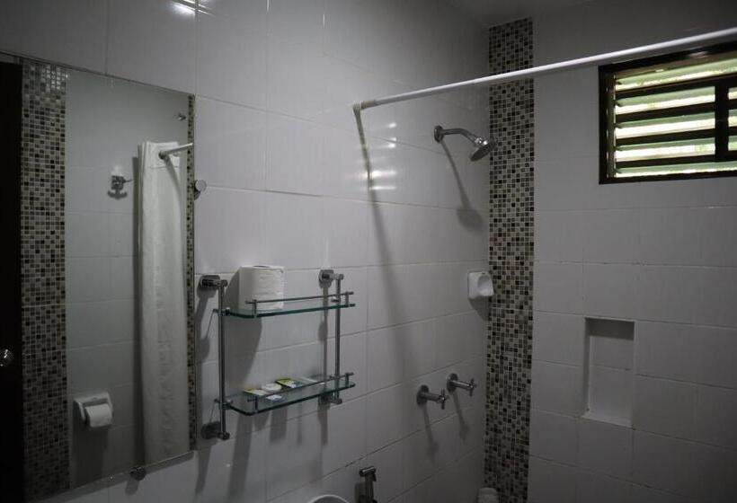 ガーデンビュースーペリアールーム, Domicilio Lorenzo