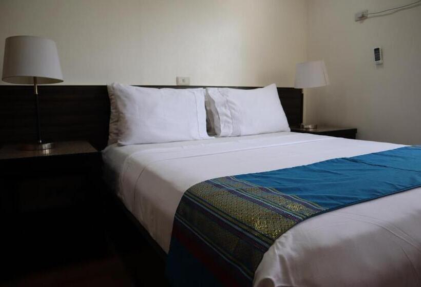 سوییت جونیور, Domicilio Lorenzo