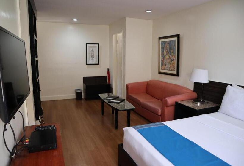 سوییت جونیور, Domicilio Lorenzo