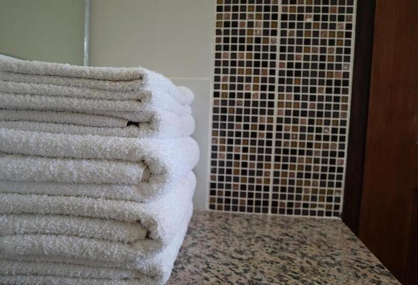 سوییت جونیور, Domicilio Lorenzo