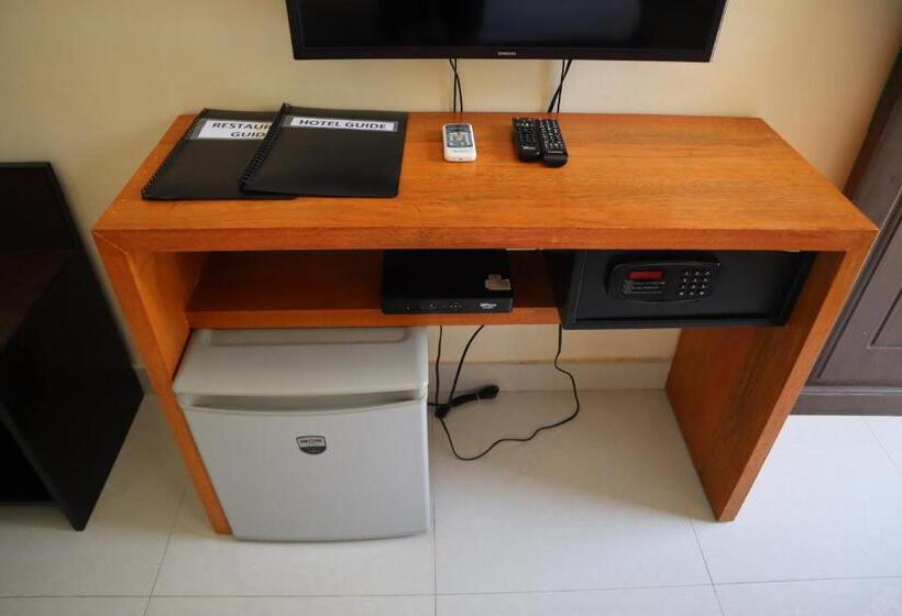 デラックスルーム, Domicilio Lorenzo