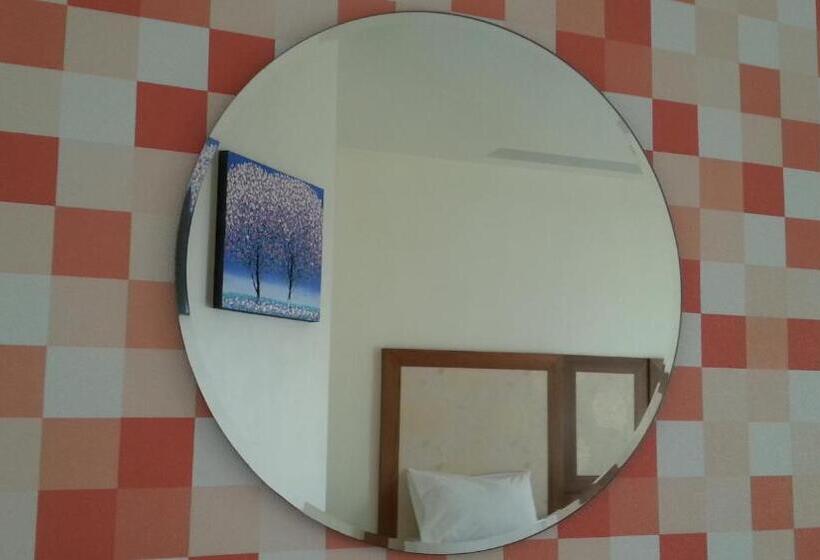 Номер Стандарт, Like Residence