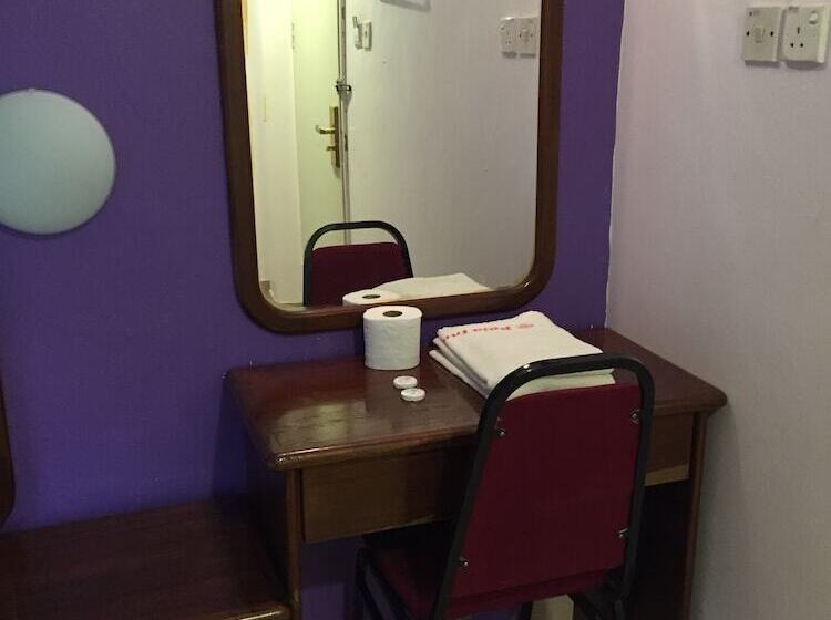 غرفة قياسية, Raja Inn