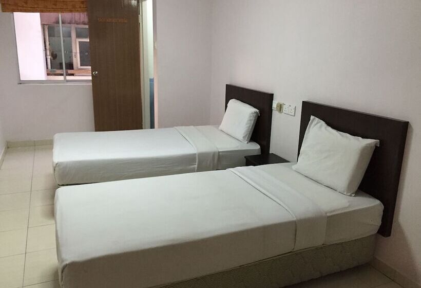 غرفة ديلوكس, Raja Inn