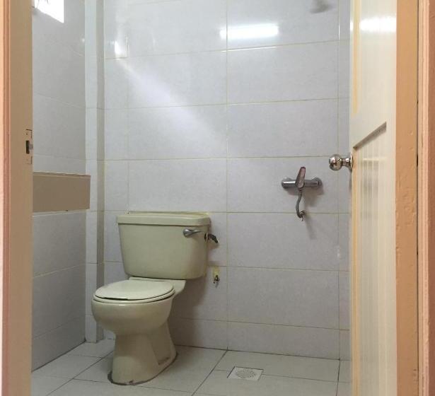 غرفة قياسية, Raja Inn