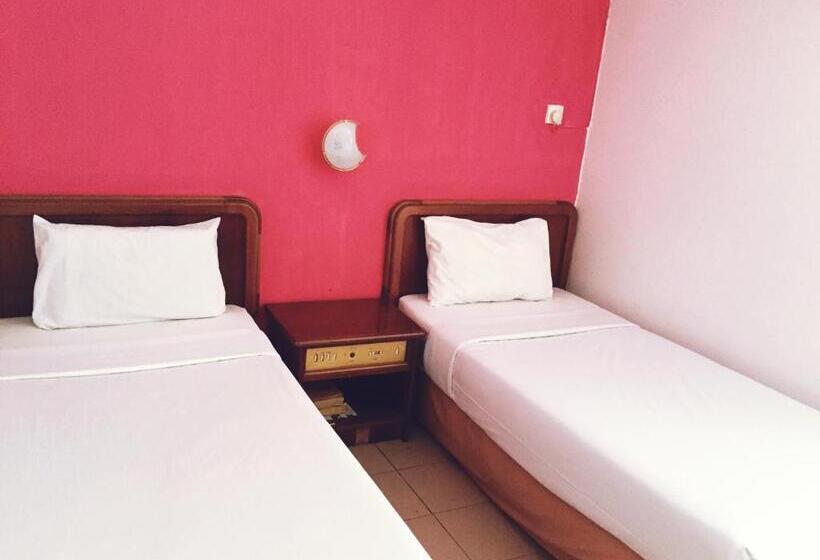 غرفة قياسية, Raja Inn