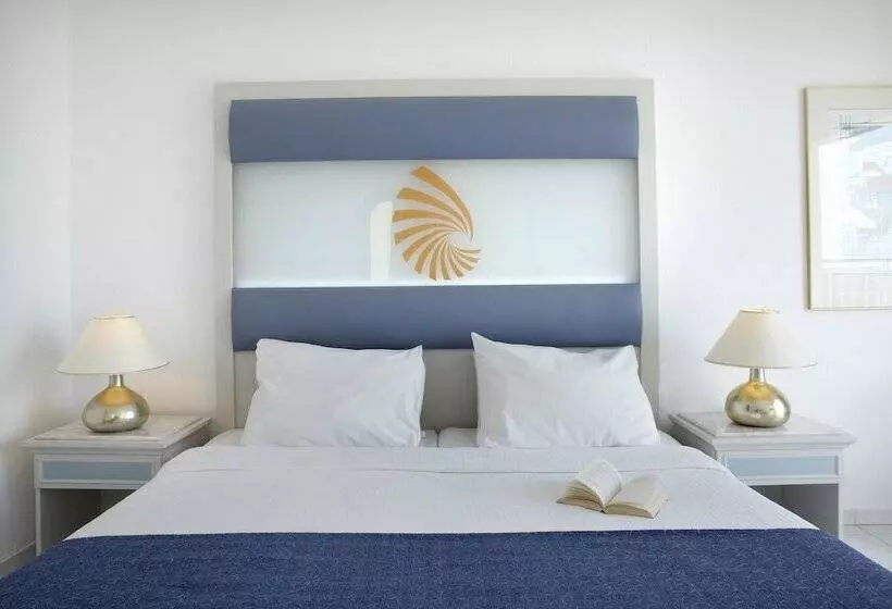 Chambre Familiale Vue Jardin, Mare Blue