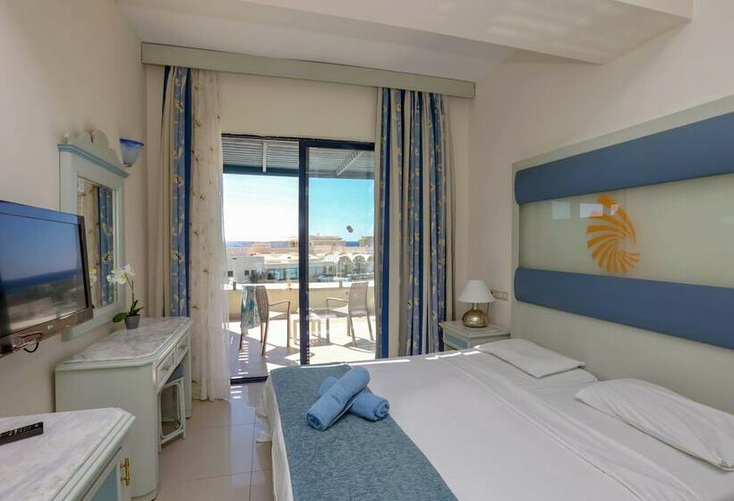 חדר משפחתי נוף לגינה, Mare Blue