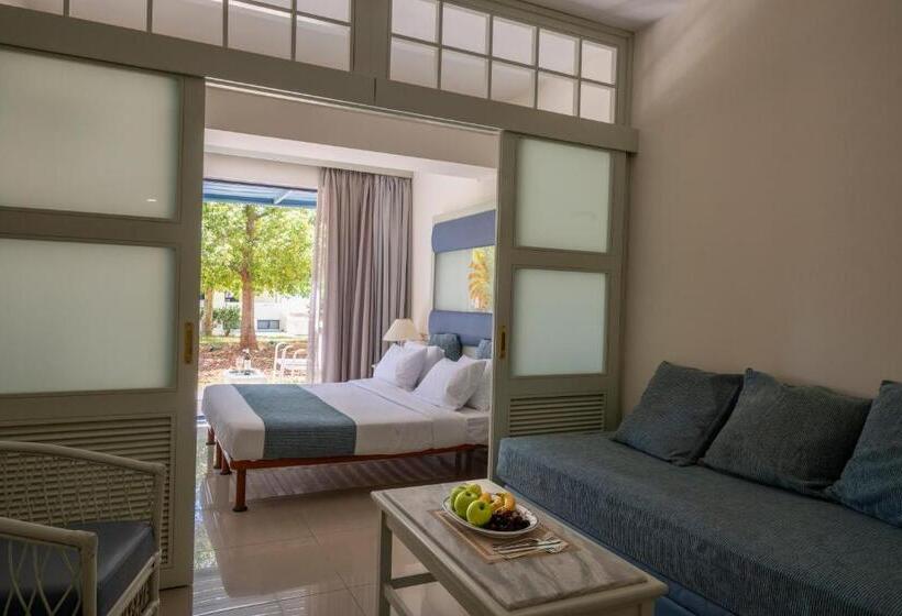 Quarto Familiar Vista Jardim, Mare Blue