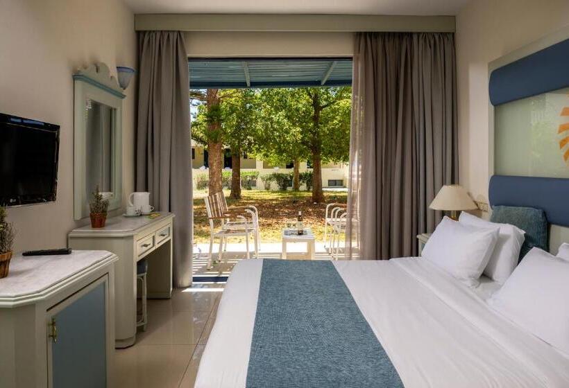 Quarto Familiar Vista Jardim, Mare Blue