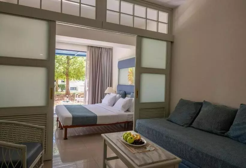 Chambre Familiale Supérieure, Mare Blue