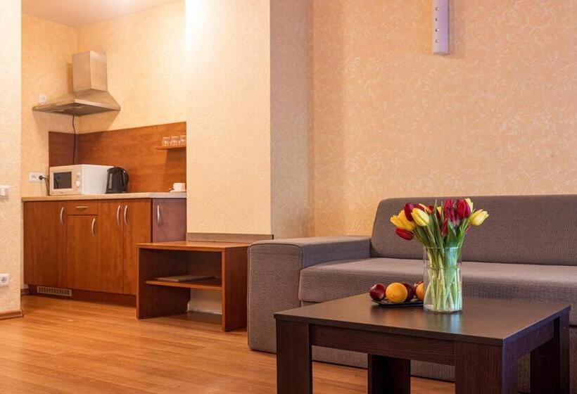 اتاق خانوادگی, Palanga Park