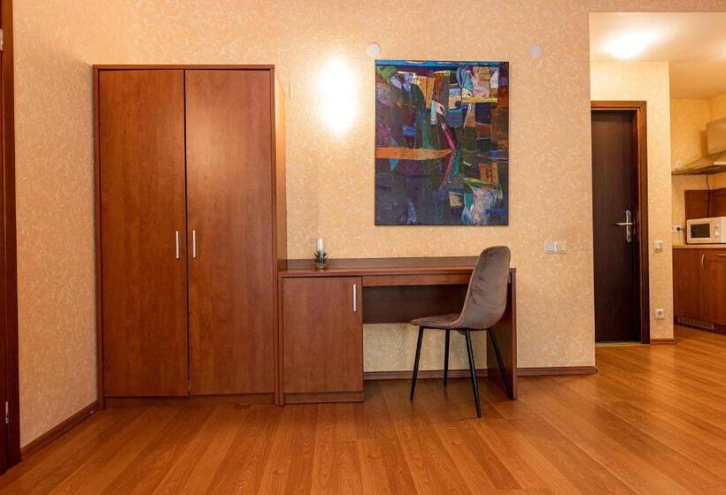 اتاق خانوادگی, Palanga Park