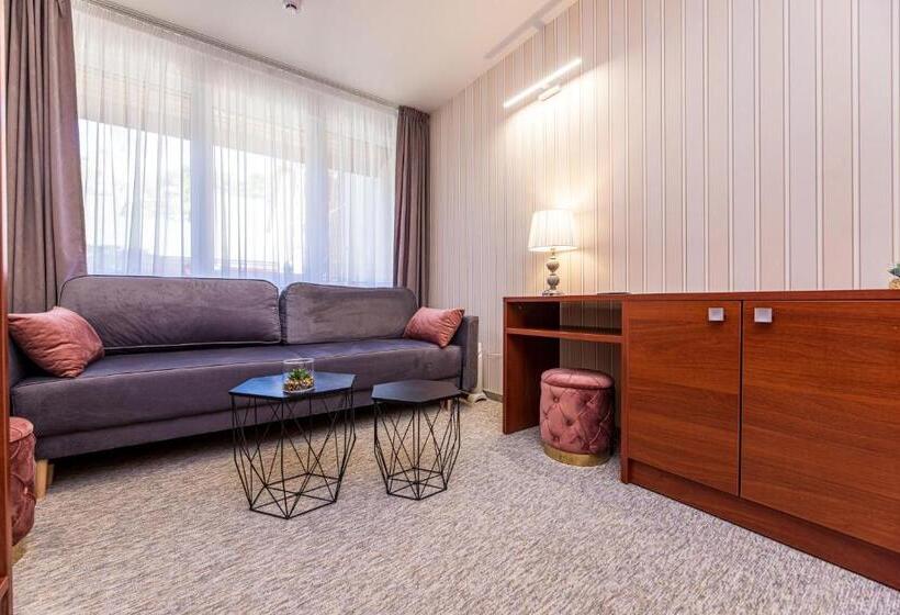 آپارتمان 2 خوابه با بالکن, Palanga Park