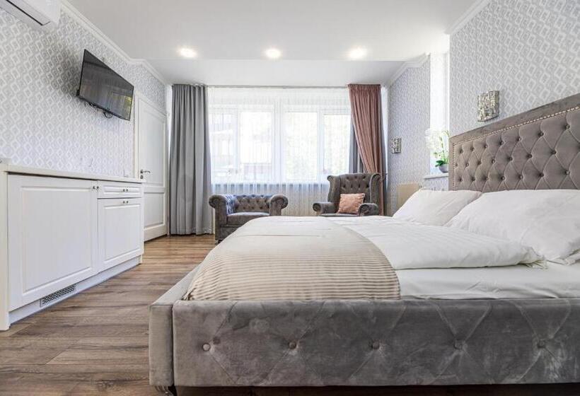 اتاق لوکس, Palanga Park