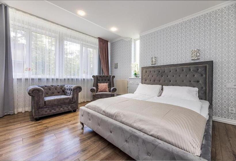 اتاق لوکس, Palanga Park