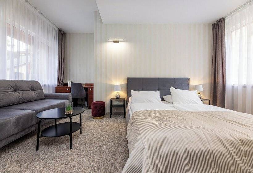 اتاق خانوادگی, Palanga Park