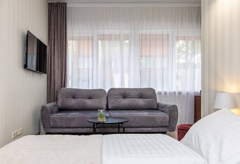 اتاق خانوادگی, Palanga Park