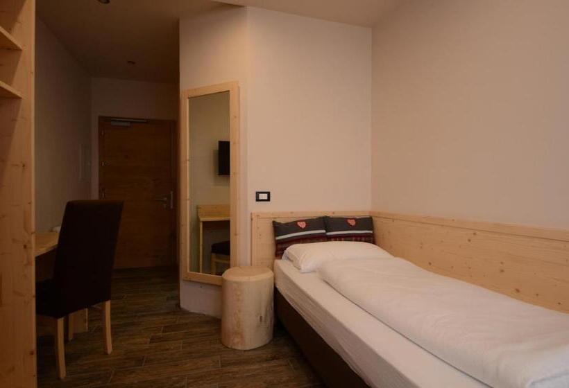 חדר סטנדרט לשלושה, Park Hotel Avisio