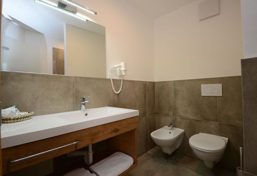 غرفة قياسية ثلاثية, Park Hotel Avisio