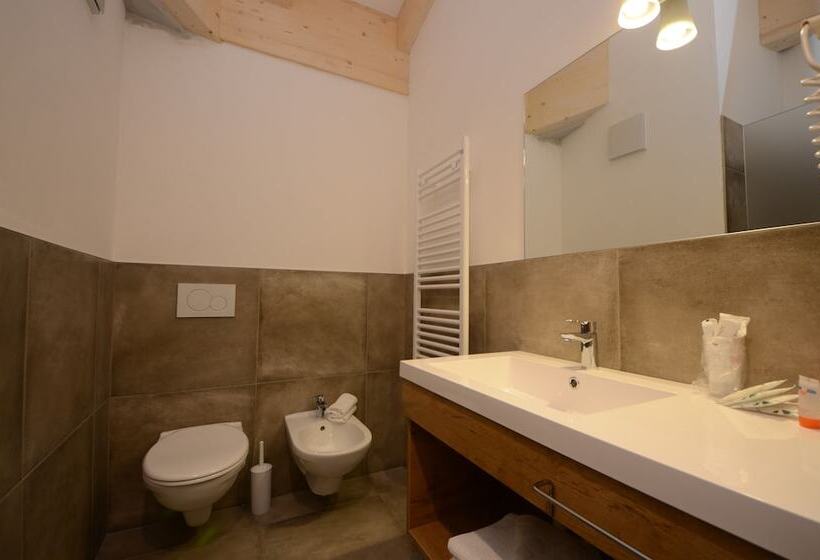 غرفة قياسية رباعية, Park Hotel Avisio