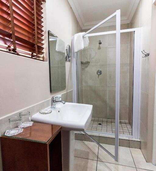 Семейный Номер, Lakeview Boutique Hotel & Conference Center