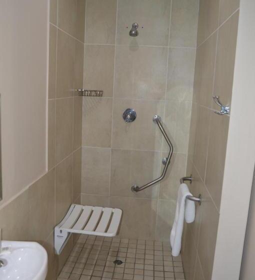 Номер Deluxe Адаптированный для Инвалидов, Lakeview Boutique Hotel & Conference Center