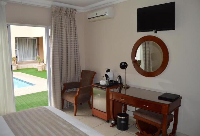اتاق دلوکس مخصوص معلولین, Lakeview Boutique Hotel & Conference Center