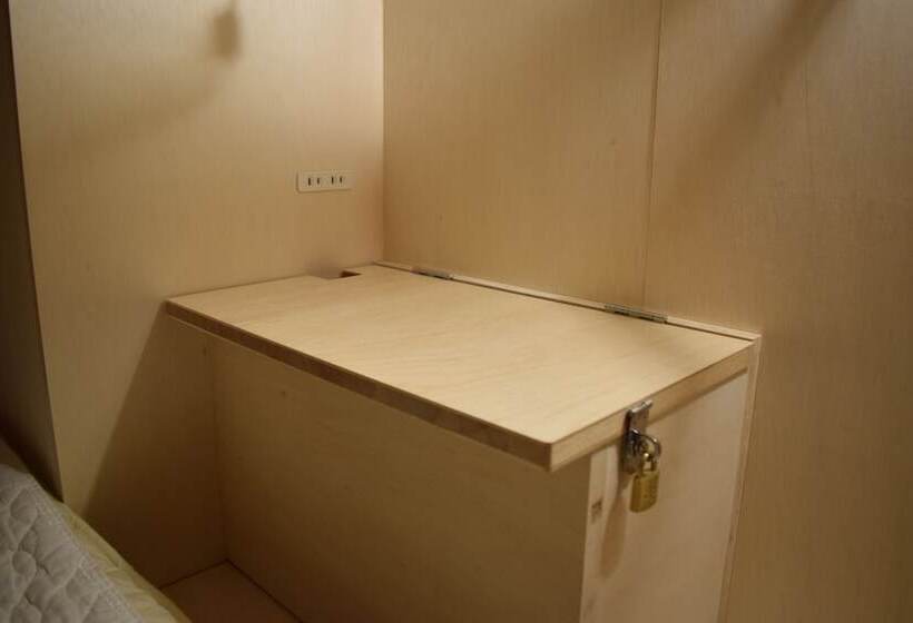 سرير فى غرفة مشتركه, The Stay Sapporo