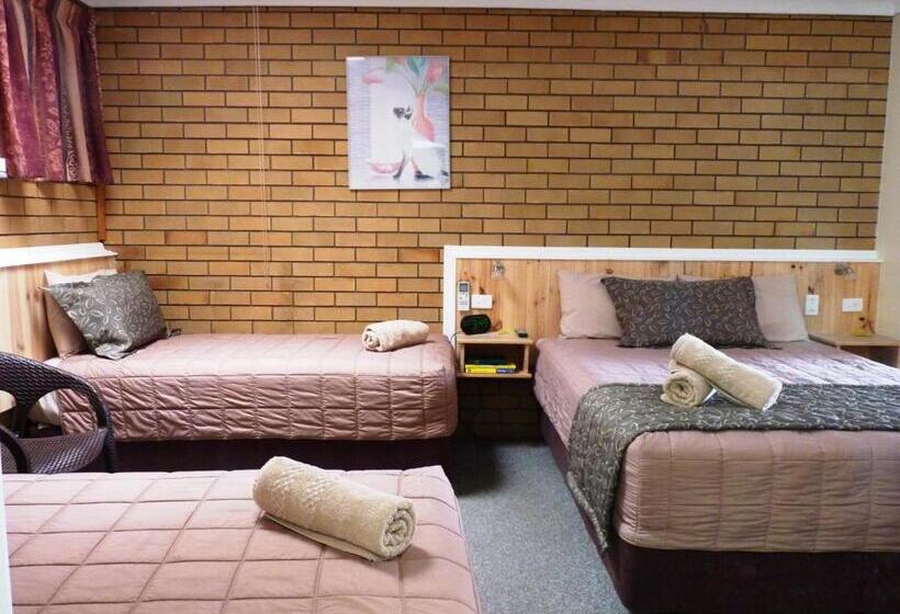 غرفة عائلية, Winchester Motel