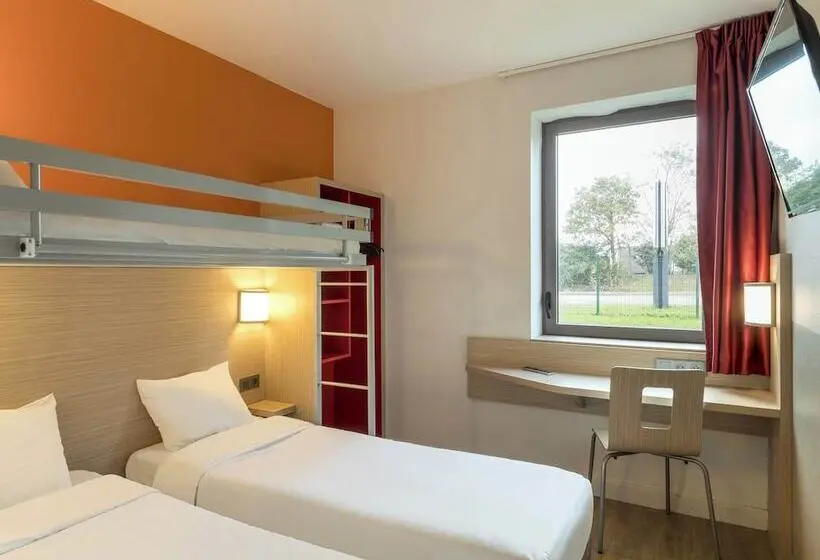 Camera Tripla Standard, B&b Hotel Laval Ouest