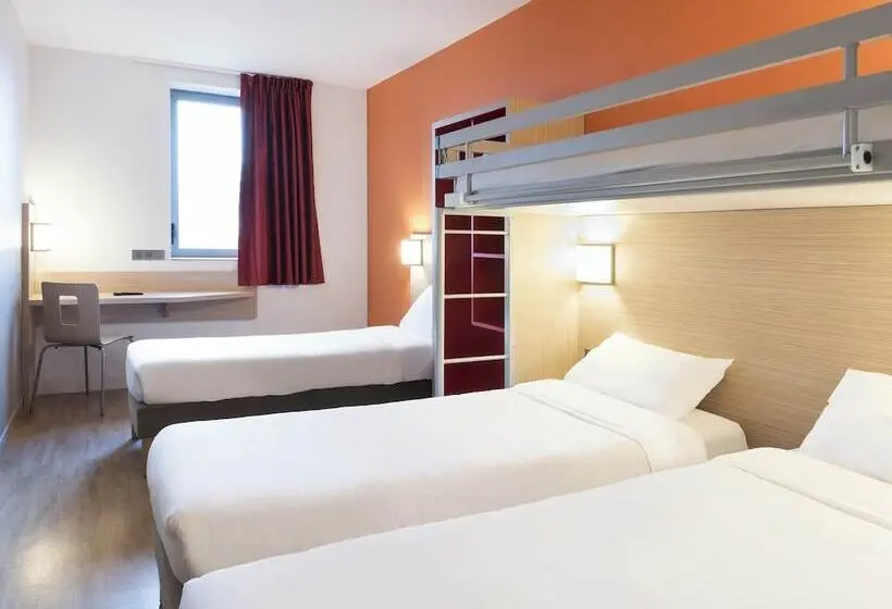 Camera Quadrupla Standard, B&b Hotel Laval Ouest