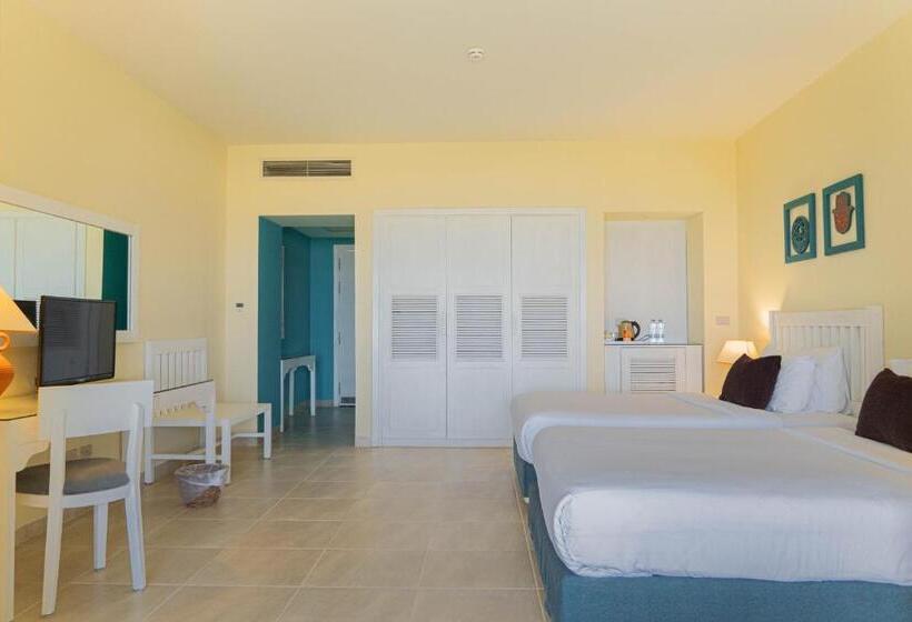 اتاق سوپریور با چشمانداز دریا, Caesar Bay Resort