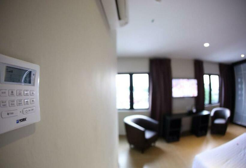 جناح عائلي, Gl