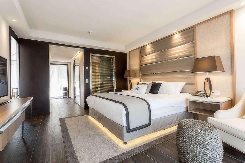 이그제큐티브 룸 킹사이즈 침대, Hilton At Resorts World Bimini