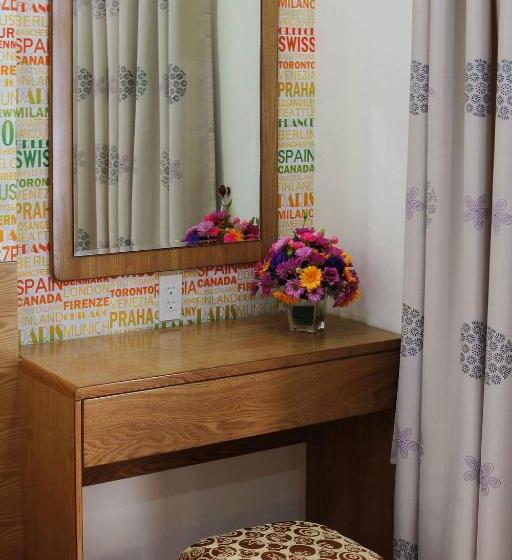 اتاق لوکس, Ailen