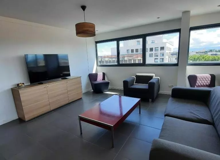 آپارتمان 1 خوابه با تراس, Appart’hôtel Hevea