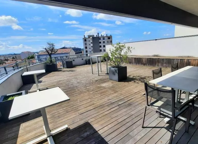 آپارتمان 1 خوابه با تراس, Appart’hôtel Hevea