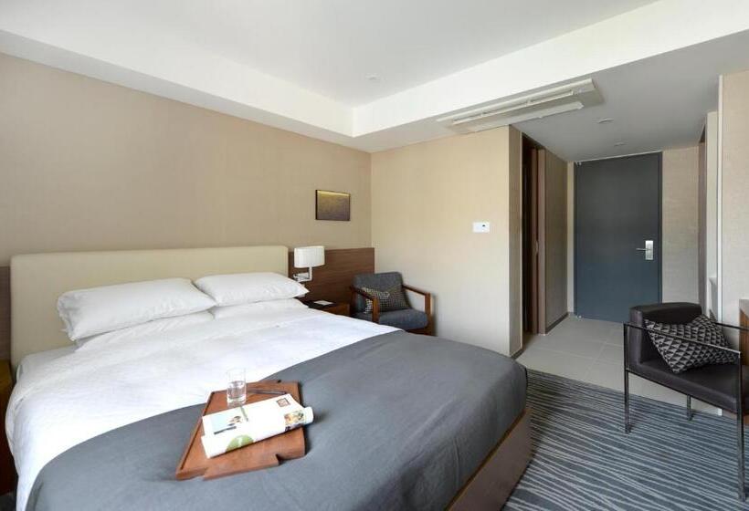 غرفة قياسية, Busan Business