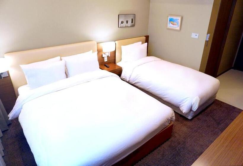 غرفة عائلية, Busan Business