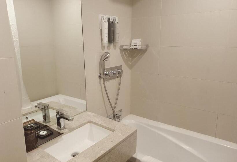 غرفة بيزنس, Busan Business