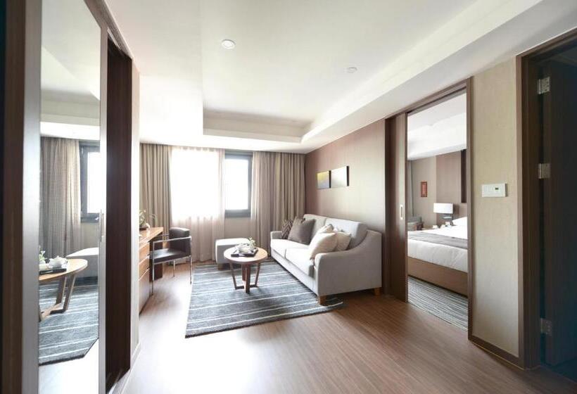 Номер Deluxe, Busan Business